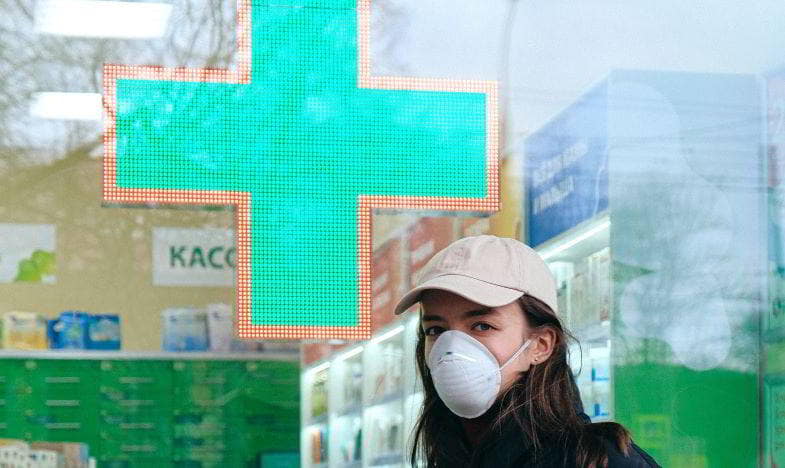 Girl going to the pharmacy to buy an e-cigarette