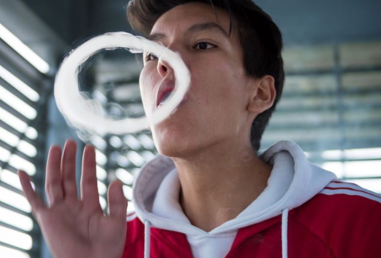 Smoke rings with vaping