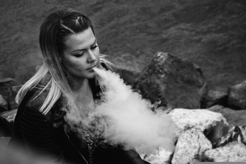 The differences between tobacco heaters and electronic cigarettes