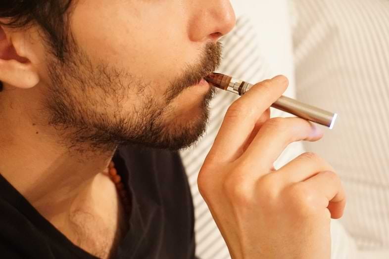 What harm does the electronic cigarette create?