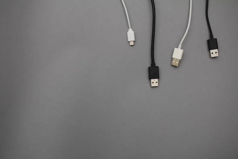 How-long-does-it-take-to-recharge-an-electronic-cigarette How long does it take to recharge an electronic cigarette